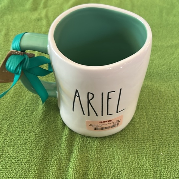 Super Cute Disney Princess Ariel The Little Mermaid 🧜‍♀️ Mug by Rae Dunn - NEW - Picture 2 of 4